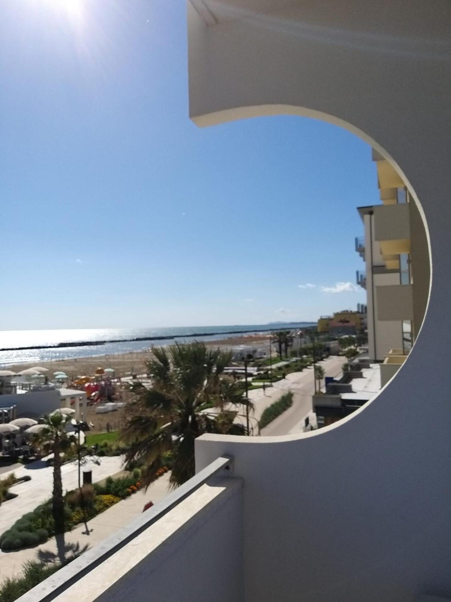 Deluxe Double Room with Balcony and Sea View,1639293172:JPEG